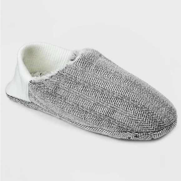 New! Wondershop Fleece Lined Pull-On Slippers with Huggable Heel & Grippers - Picture 1 of 10
